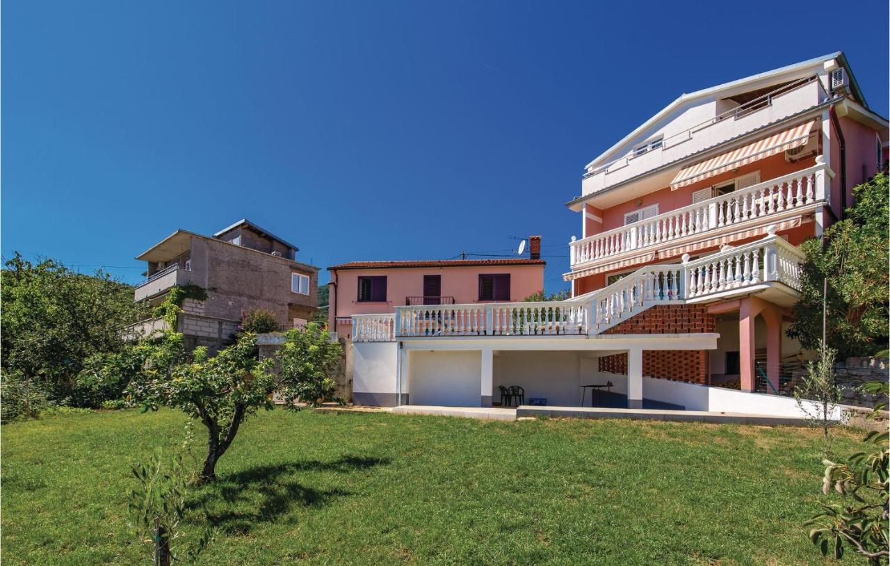 Lovely Apartment In Matulji With Kitchen Exterior foto
